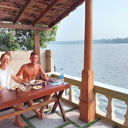 Sagar Beach Villas Home Stay Cherai Beach Esterno foto