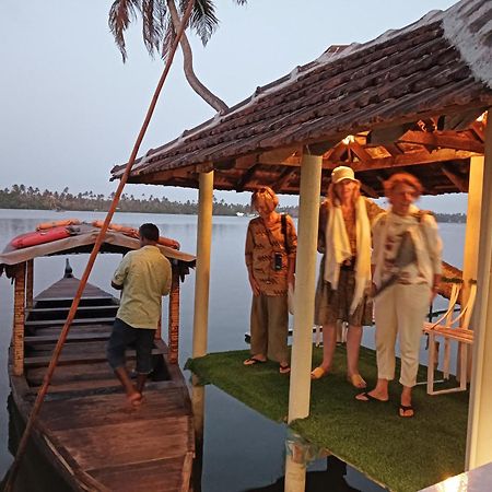 Sagar Beach Villas Home Stay Cherai Beach Esterno foto